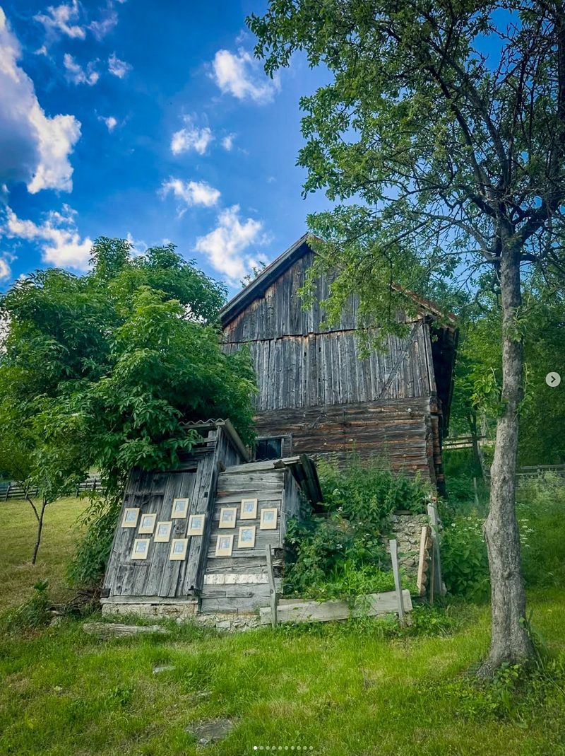 The privy and the hay barn · Mijakovići · 20 June 2026