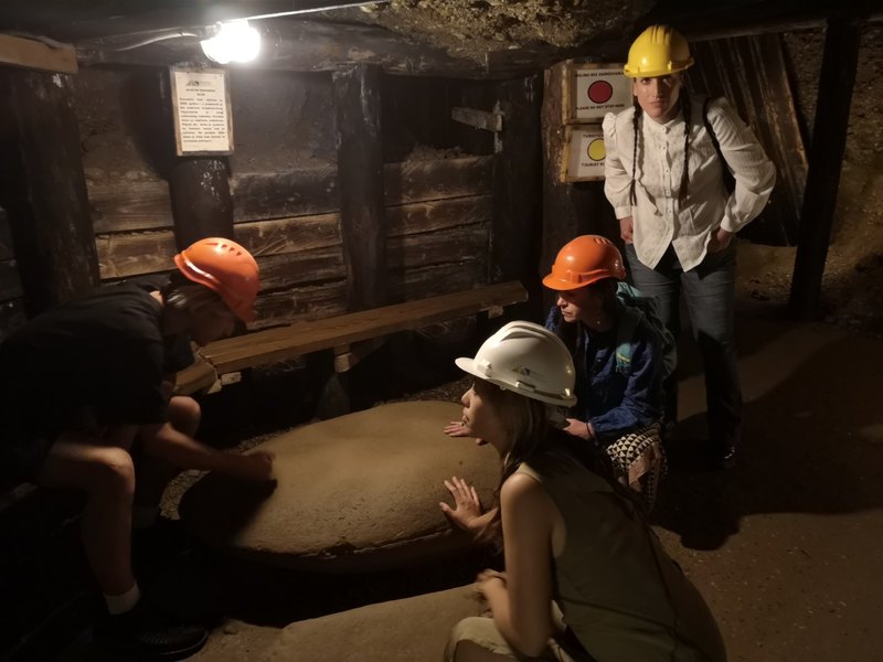 Tuneli Ravne, Visoko · inside the tunnel